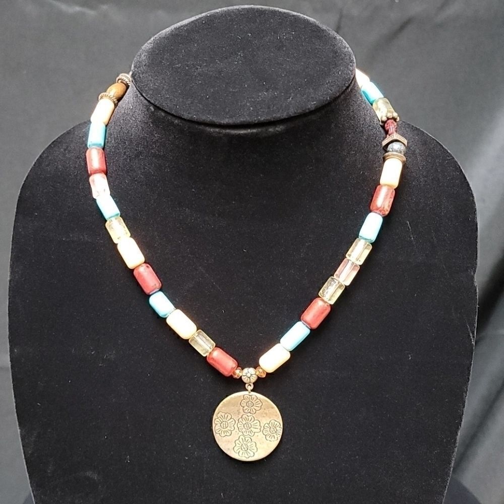 BOHO MULTI-COLOR BEADED MEDALLION NECKLACE